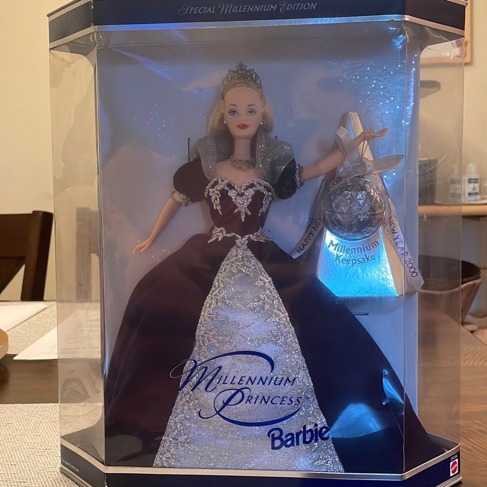 Barbie Special Millennium Edition 2000